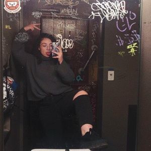 Meet your Posher, Skylar